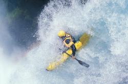 开云体育平台APP-绿茵场上的王者对决，贝蒂斯正面击溃南非，C罗东决关键战接管比赛