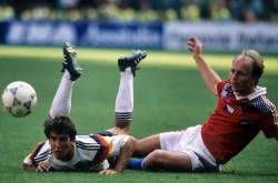 开云体育官网-关于捷克队在关键比赛中实现逆袭,最终获得胜利的信息