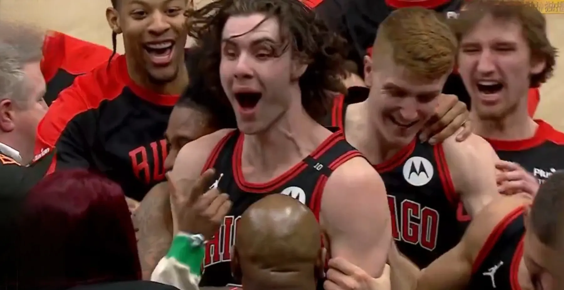 公牛大胜灰熊，拉文表现抢眼砍下+助队绝杀对手的简单介绍