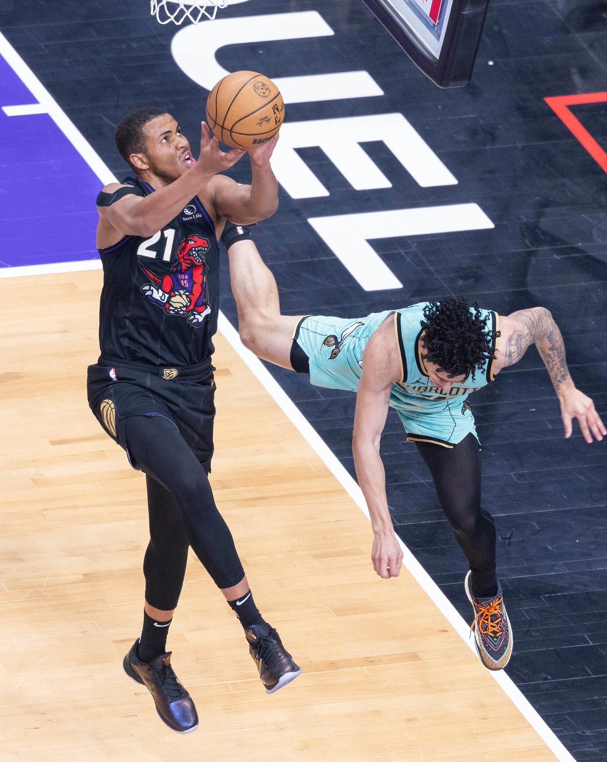 猛龙内外线协作配合，取得五连胜稳坐东部第一的简单介绍