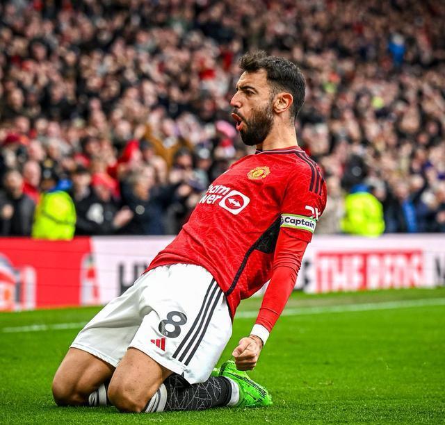 包含利物浦门将世界波扑救，连续展现高水平的词条