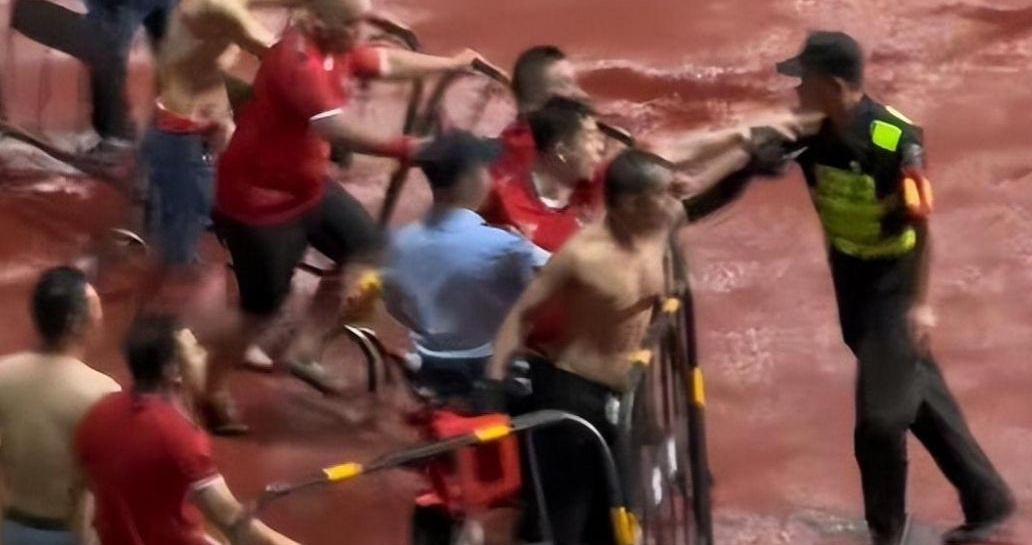 中国足球冠军联赛俱乐部内部纷争,主帅风波的简单介绍 中国足球冠军联赛俱乐部内部纷争,主帅风波的简单介绍