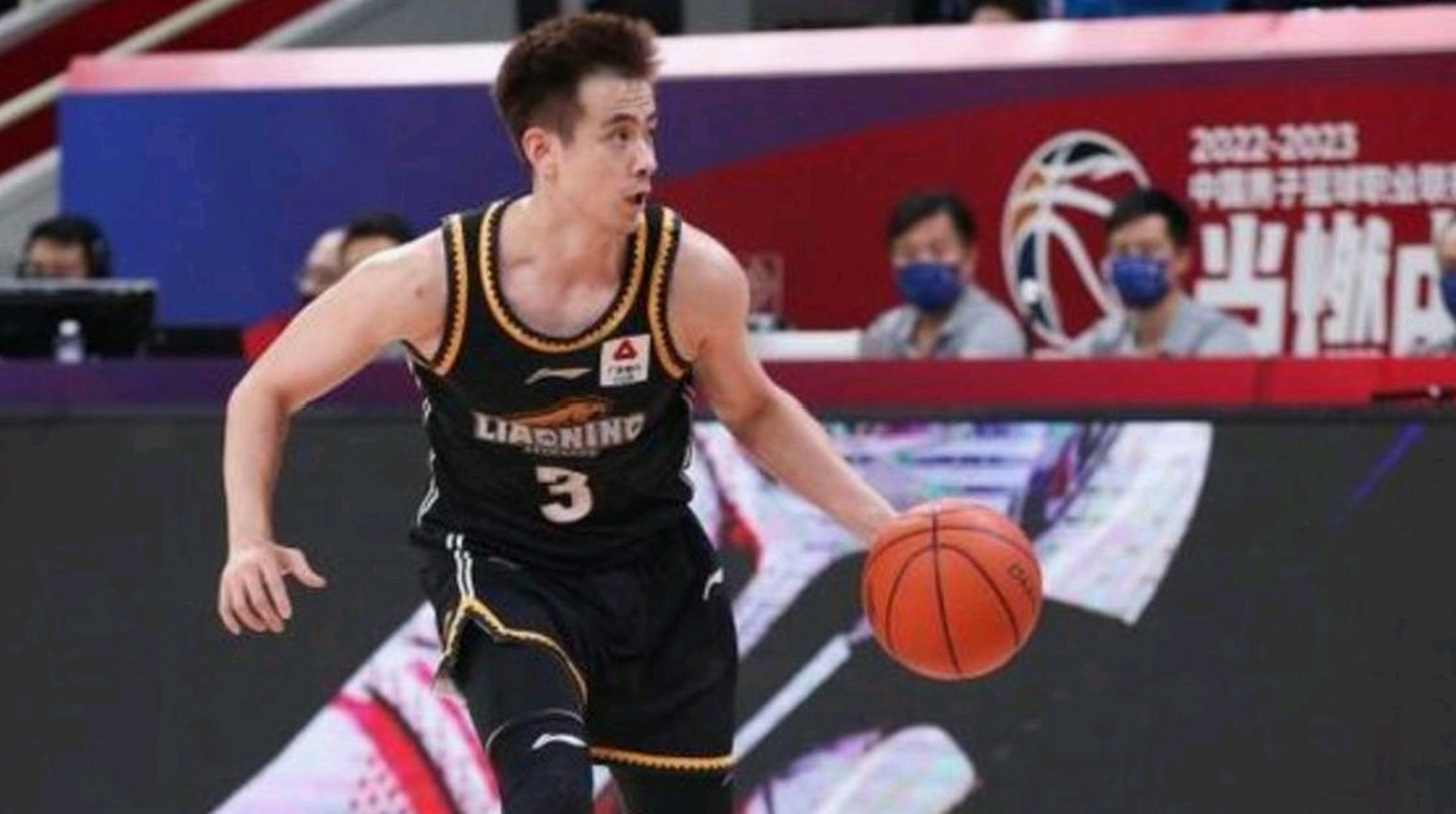 辽宁男篮今日取得关键胜利,豪取五连胜 辽宁男篮今日取得关键胜利,豪取五连胜