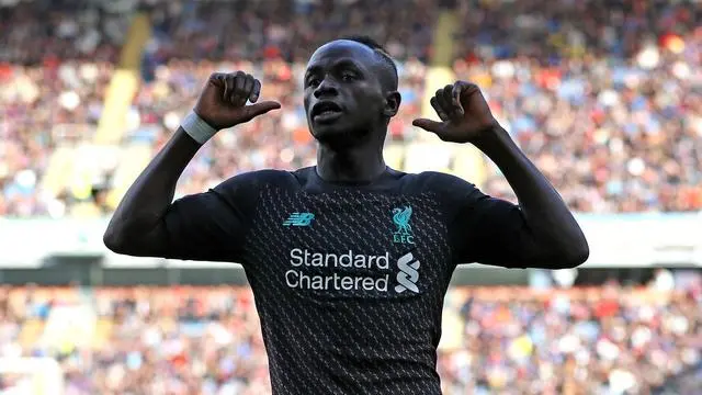 包含拜仁慕尼黑客场胜利，再创纪录领跑积分榜的词条