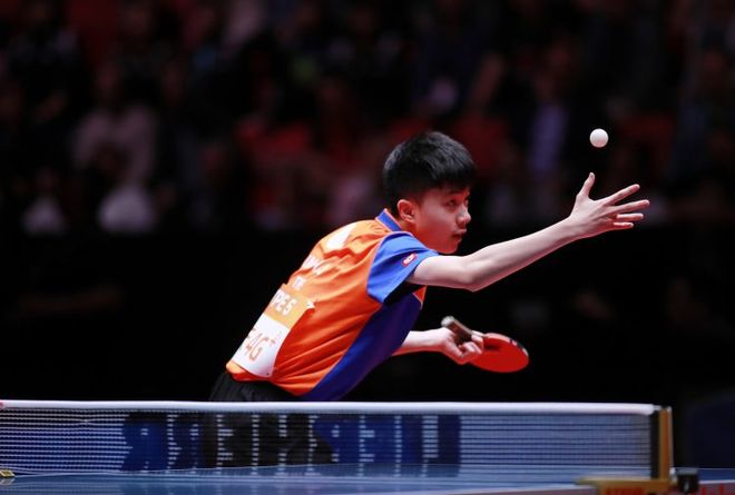 包含奥地利队完胜英格兰队，奥恰洛夫扛起全队的词条