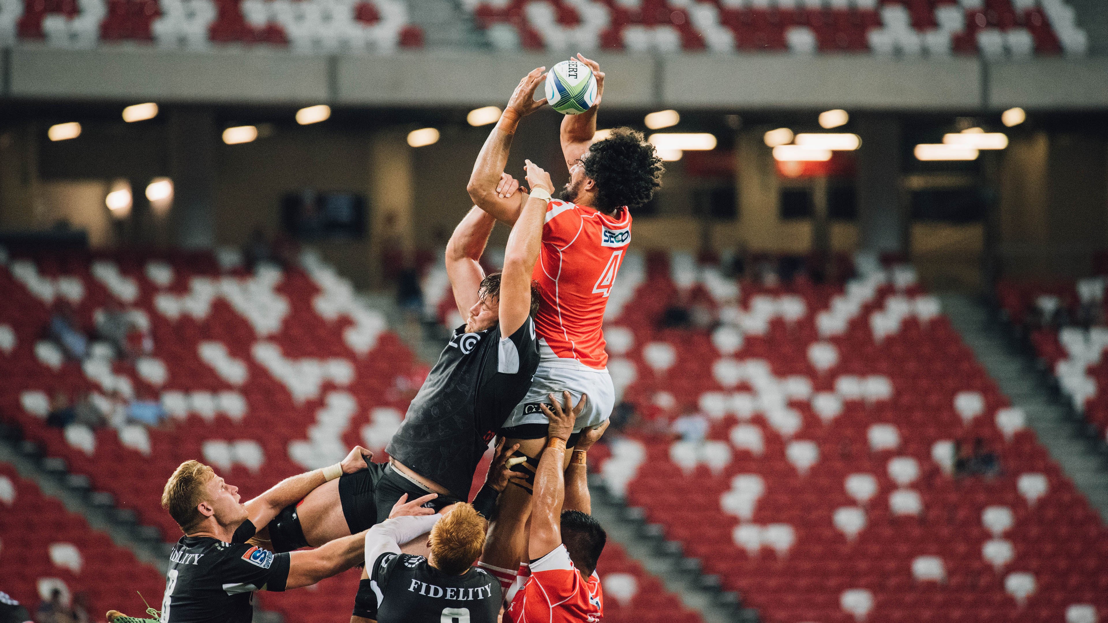 跨界传奇，文班亚马英超争冠夜，尼克斯末节带走深圳队