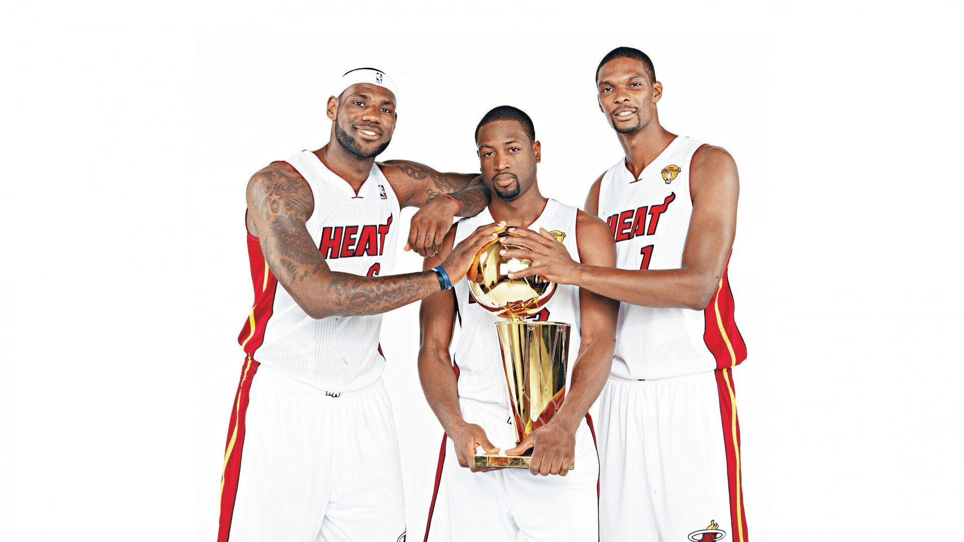 跨界传奇，文班亚马英超争冠夜，尼克斯末节带走深圳队