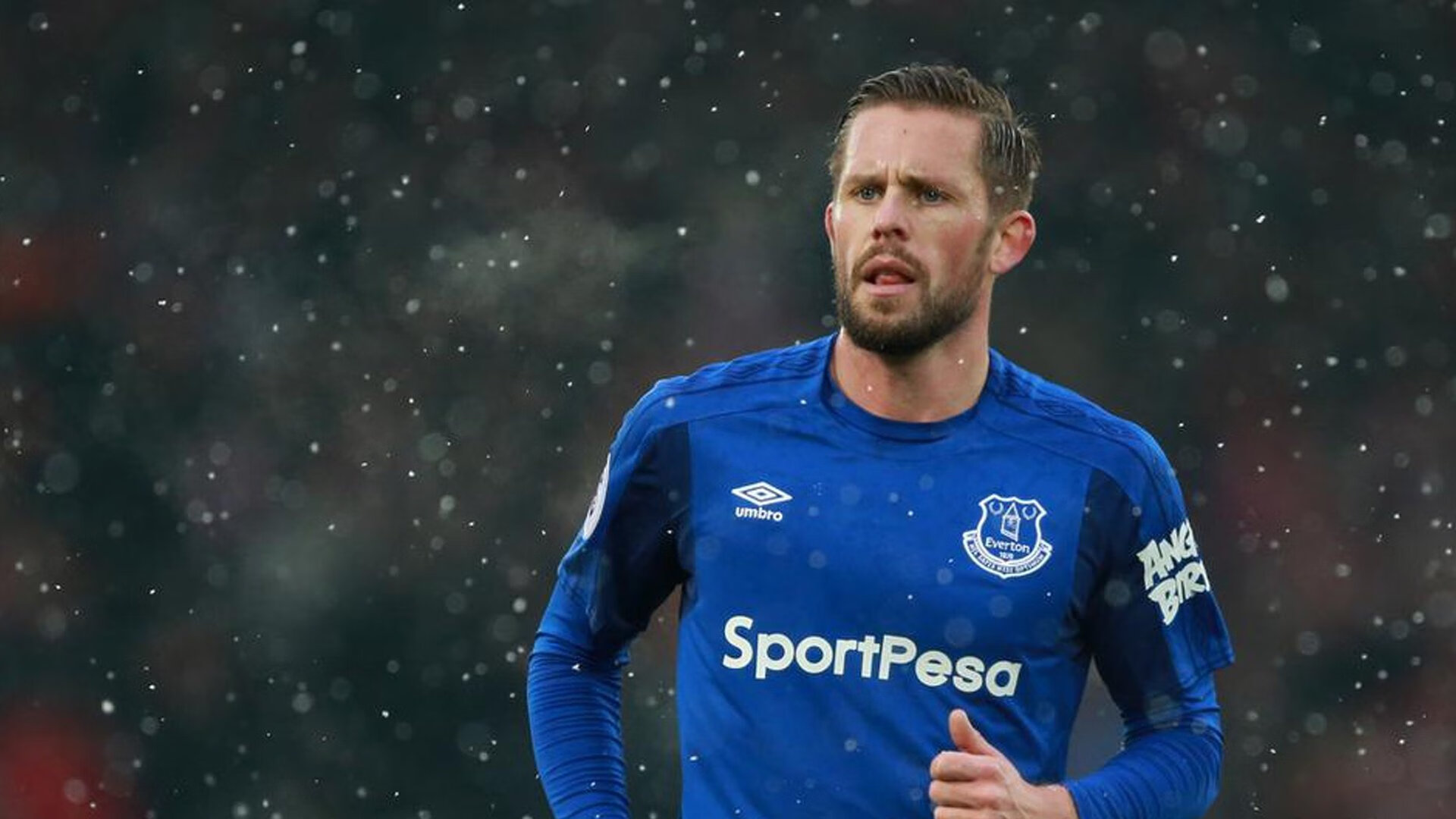 绿茵场与硬木地板的交响，当西甲国家德比遇见勇士的步行者征服战